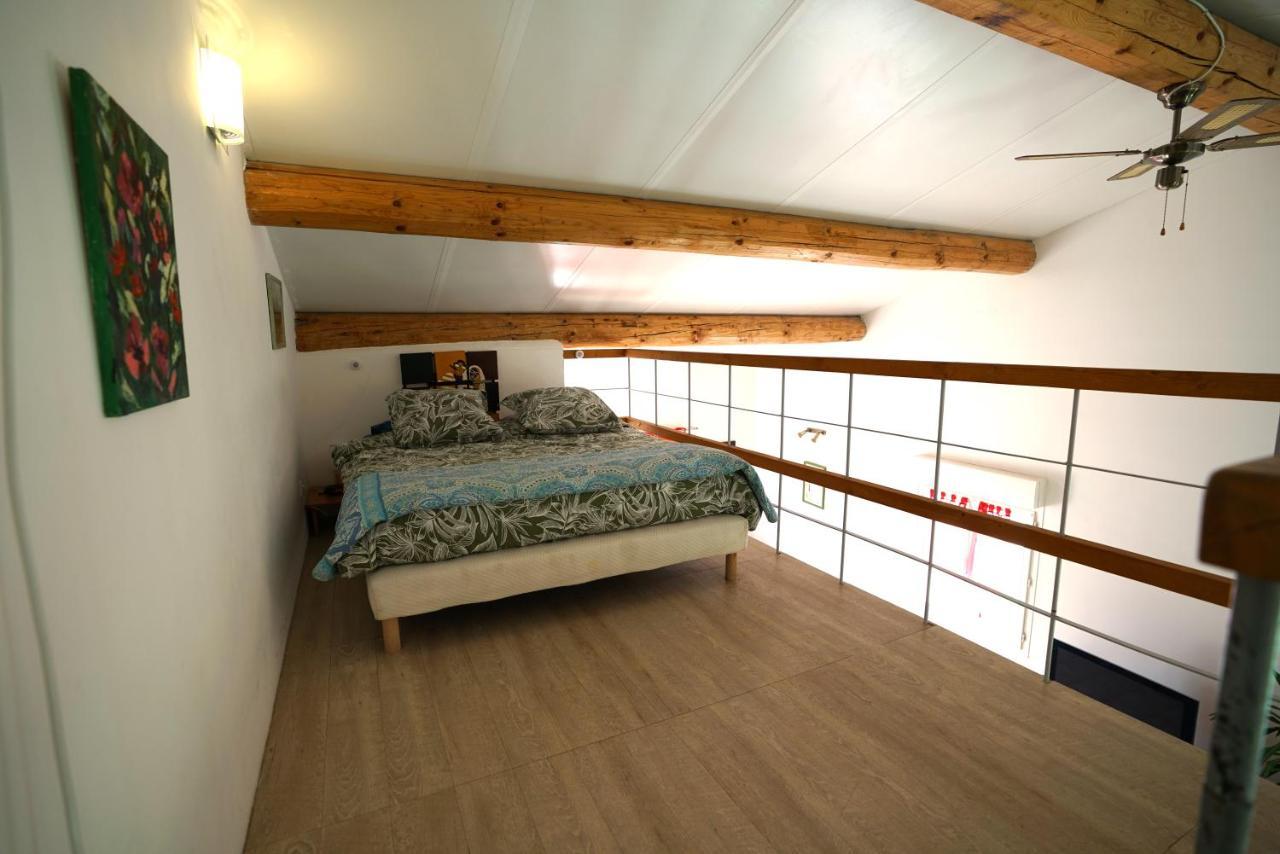 Apartamento Loft Avec Mezzanine Montagnac  Exterior foto